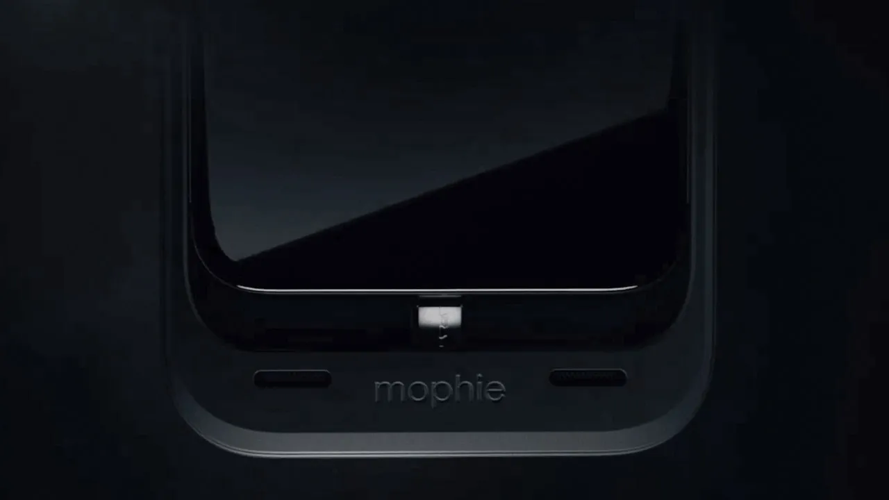 Mophie-Mnemonic-Still-1